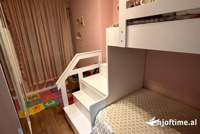 Shtepi me qera Apartament ne Tirane, 2+1, Mobilimi E mobiluar, Pagesa 400  Euro.