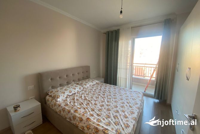 Shtepi me qera Apartament ne Tirane, 1+1, Mobilimi E mobiluar, Pagesa 40,000  Leke.