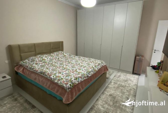 Shtepi me qera Apartament ne Tirane, 2+1, Mobilimi E mobiluar, Pagesa 600  Euro.
