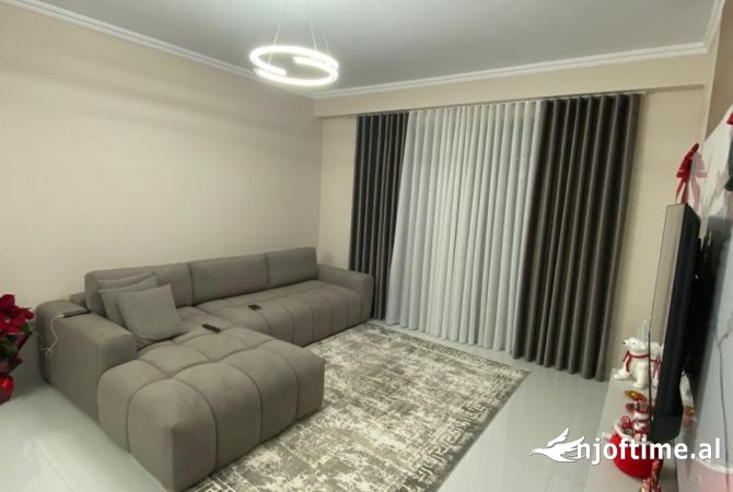 Shtepi me qera Apartament ne Tirane, 2+1, Mobilimi E mobiluar, Pagesa 600  Euro.