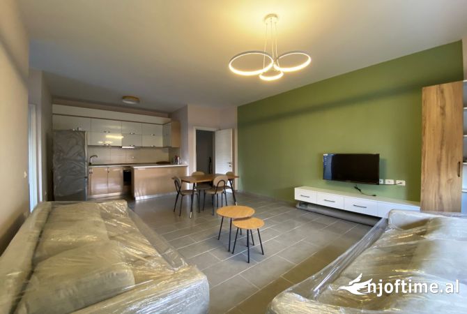 Shtepi me qera Apartament ne Tirane, 2+1, Mobilimi E mobiluar, Pagesa 700  Euro.