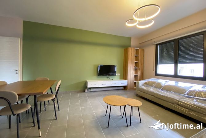 Shtepi me qera 2+1 ne Tirane - 700 Euro