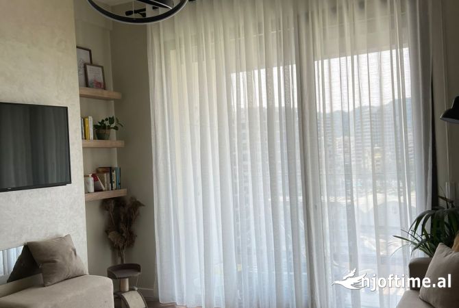 Shtepi me qera Apartament ne Tirane, 2+1, Mobilimi E mobiluar, Pagesa 1,300  Euro.