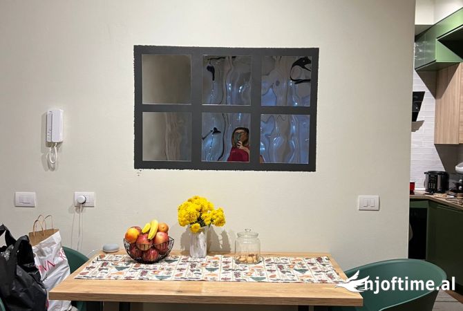 Shtepi me qera Apartament ne Tirane, 2+1, Mobilimi E mobiluar, Pagesa 1,300  Euro.