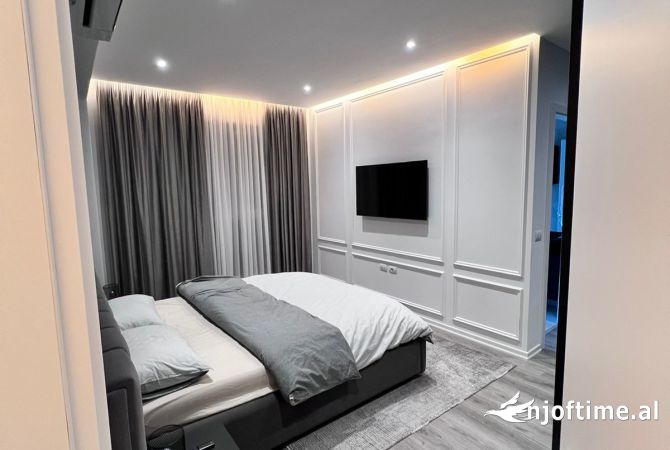 Shtepi me qera Apartament ne Tirane, 3+1, Mobilimi E mobiluar, Pagesa 1,700  Euro.