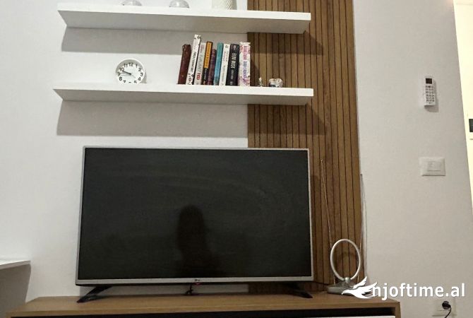 Shtepi me qera Apartament ne Tirane, 1+1, Mobilimi E mobiluar, Pagesa 42,000  Leke.