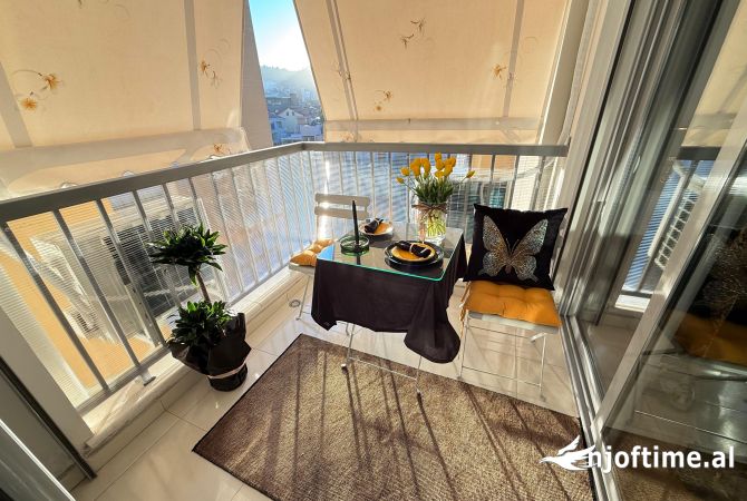 Shtepi ne shitje Apartament ne Tirane, 1+1, Mobilimi E mobiluar, Pagesa 176,000  Euro.