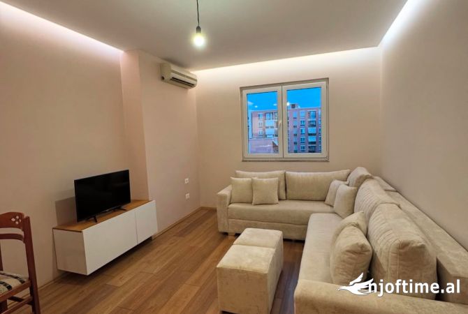 Shtepi me qera 1+1 ne Tirane - 40,000 Leke
