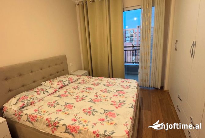 Shtepi me qera 1+1 ne Tirane - 40,000 Leke