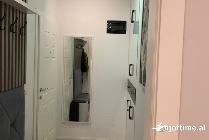 Shtepi me qera Apartament ne Tirane, 2+1, Mobilimi E mobiluar, Pagesa 1,000  Euro.
