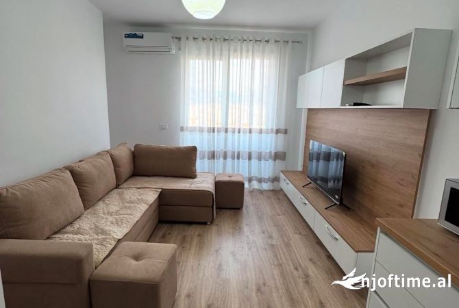 Shtepi me qera Apartament ne Tirane, 1+1, Mobilimi E mobiluar, Pagesa 500  Euro.