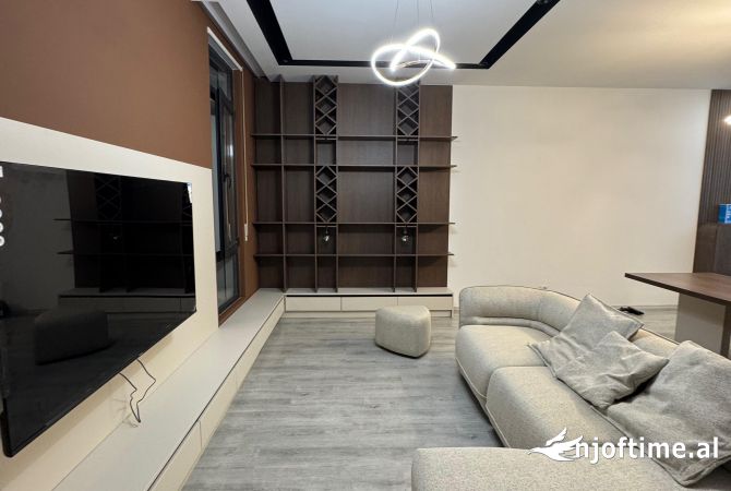 Shtepi me qera 2+1 ne Tirane - 850 Euro