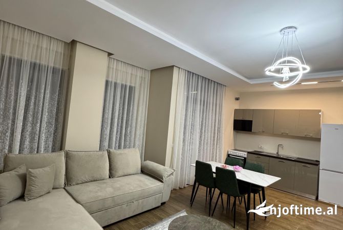 Shtepi me qera Apartament ne Tirane, 2+1, Mobilimi E mobiluar, Pagesa 60,000  Leke.