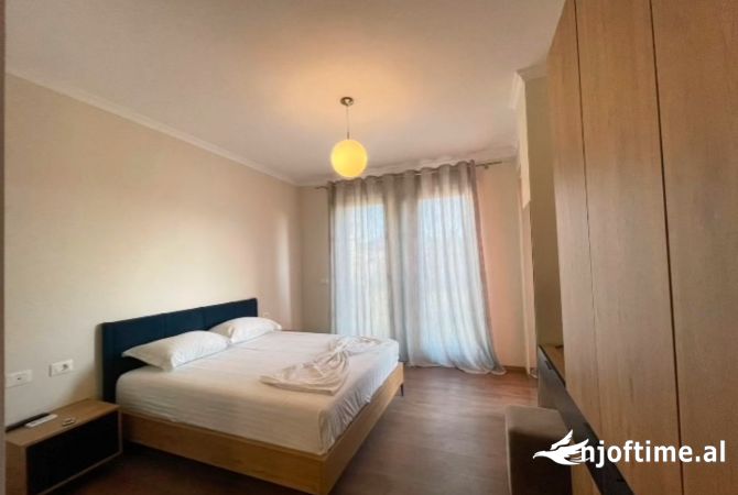 Shtepi me qera Apartament ne Tirane, 1+1, Mobilimi E mobiluar, Pagesa 750  Euro.