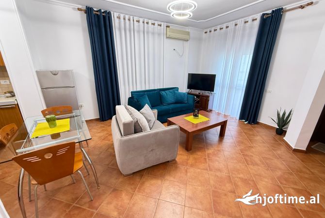 Shtepi me qera Apartament ne Tirane, 1+1, Mobilimi E mobiluar, Pagesa 650  Euro.