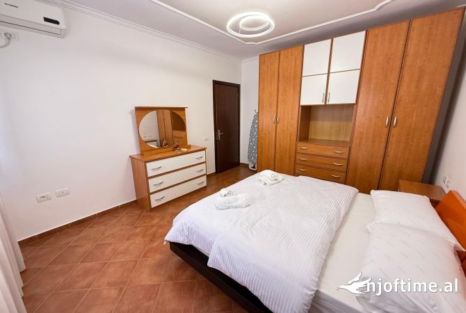 Shtepi me qera Apartament ne Tirane, 1+1, Mobilimi E mobiluar, Pagesa 650  Euro.