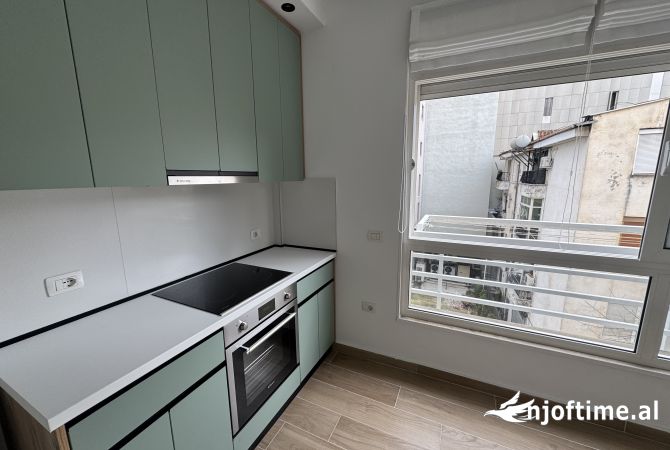 Shtepi me qera Apartament ne Tirane, 2+1, Mobilimi E mobiluar, Pagesa 1,000  Euro.