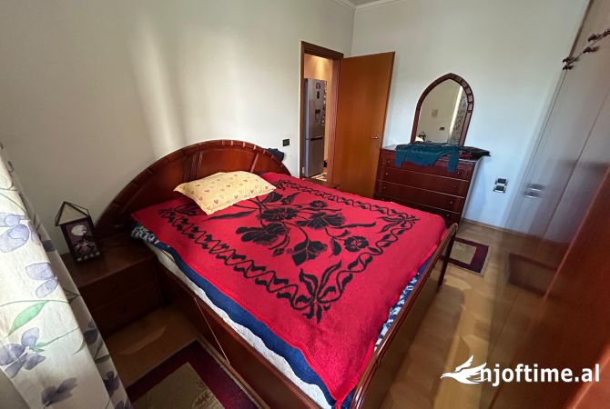 Shtepi me qera Apartament ne Tirane, 1+1, Mobilimi E mobiluar, Pagesa 400  Euro.