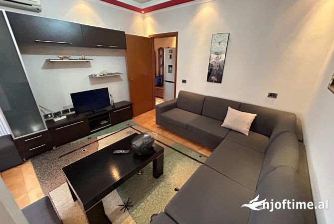 Shtepi me qera 1+1 ne Tirane - 400 Euro