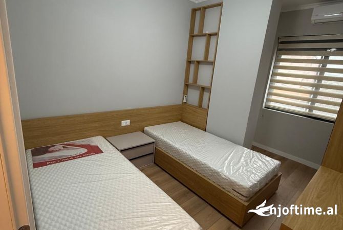 Shtepi me qera Apartament ne Tirane, 2+1, Mobilimi E mobiluar, Pagesa 600  Euro.