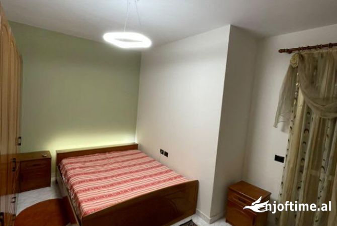 Shtepi me qera Apartament ne Tirane, 1+1, Mobilimi E mobiluar, Pagesa 550  Euro.