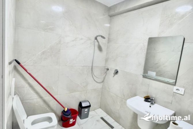 Shtepi me qera Apartament ne Tirane, 1+1, Mobilimi E mobiluar, Pagesa 400  Euro.