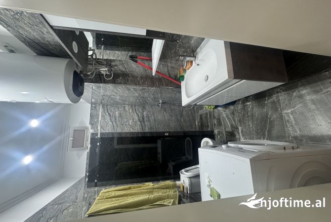 Shtepi me qera Apartament ne Tirane, 2+1, Mobilimi E mobiluar, Pagesa 400  Euro.