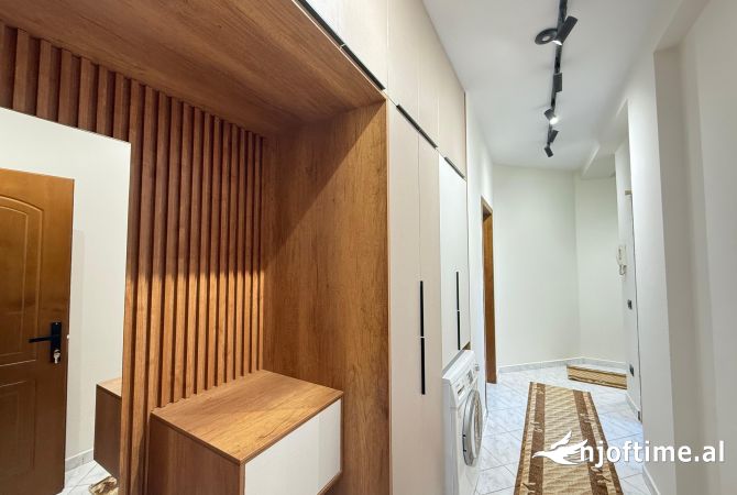 Shtepi me qera Apartament ne Tirane, 1+1, Mobilimi E mobiluar, Pagesa 550  Euro.