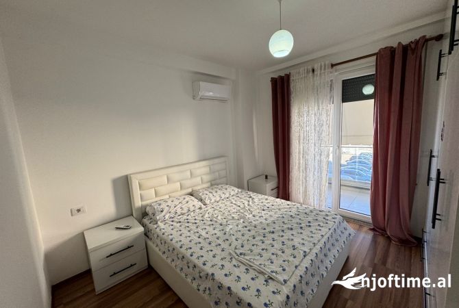 Shtepi me qera 1+1 ne Tirane - 40,000 Leke