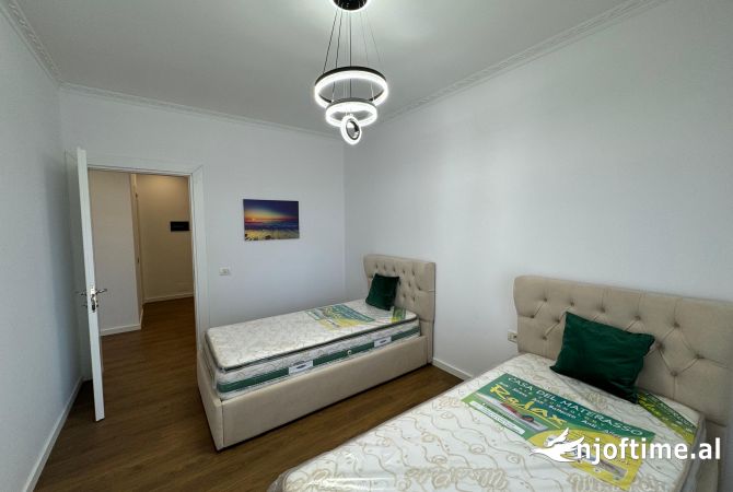 Shtepi me qera Apartament ne Tirane, 2+1, Mobilimi E mobiluar, Pagesa 50,000  Leke.