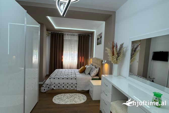 Shtepi me qera Apartament ne Tirane, 2+1, Mobilimi E mobiluar, Pagesa 50,000  Leke.