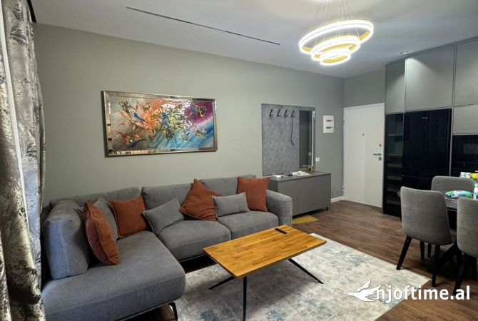 Shtepi me qera 2+1 ne Tirane - 550 Euro