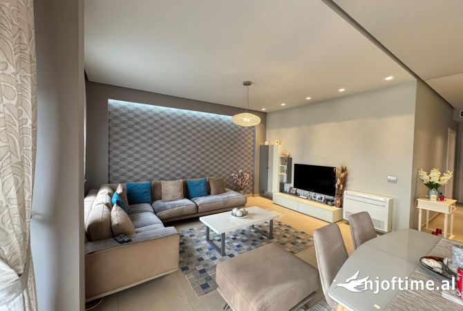 Shtepi me qera 2+1 ne Tirane - 1,200 Euro