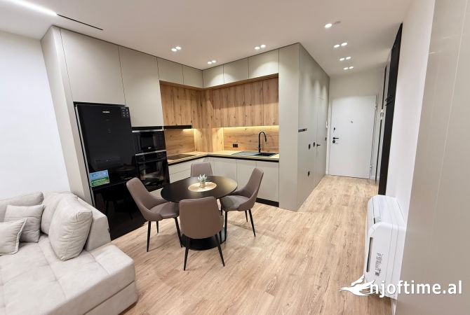 Shtepi me qera Apartament ne Tirane, 1+1, Mobilimi E mobiluar, Pagesa 700  Euro.