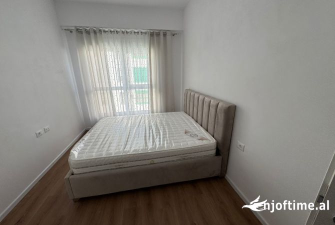 Shtepi me qera 1+1 ne Tirane - 40,000 Leke
