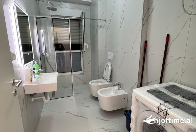 Shtepi me qera Apartament ne Tirane, 1+1, Mobilimi E mobiluar, Pagesa 400  Euro.