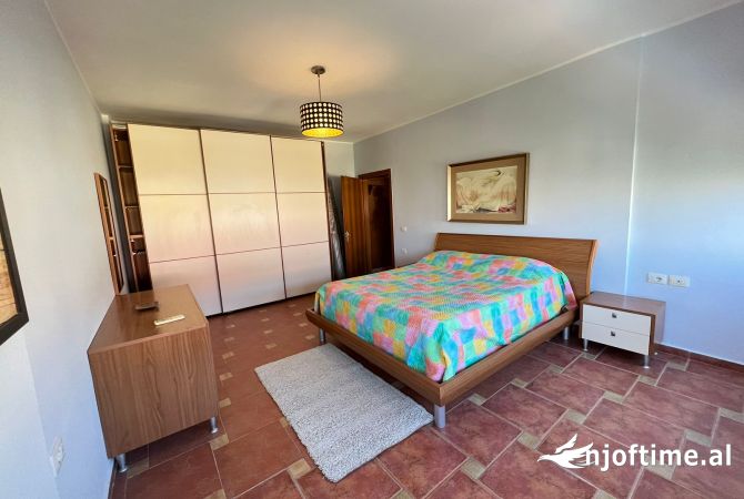 Shtepi me qera Apartament ne Tirane, 2+1, Mobilimi E mobiluar, Pagesa 750  Euro.