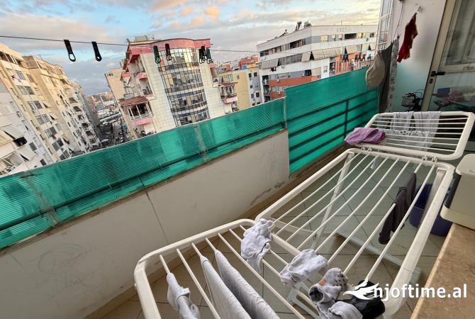 Shtepi ne shitje Apartament ne Tirane, 2+1, Mobilimi Bosh, pa mobiluar, Pagesa 140,000  Euro.