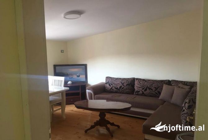 Shtepi me qera 1+1 ne Tirane - 45,000 Leke