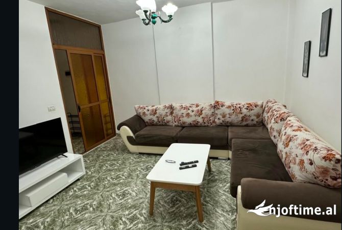 Shtepi me qera 2+1 ne Tirane - 55,000 Leke