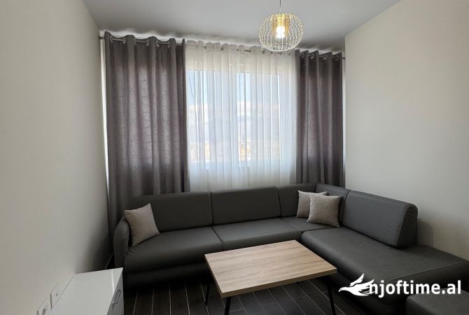 Shtepi me qera Apartament ne Tirane, 2+1, Mobilimi E mobiluar, Pagesa 500  Euro.