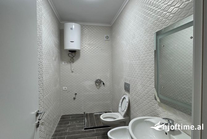 Shtepi me qera Apartament ne Tirane, 2+1, Mobilimi E mobiluar, Pagesa 500  Euro.