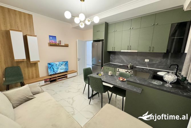 Shtepi me qera Apartament ne Tirane, 2+1, Mobilimi E mobiluar, Pagesa 45,000  Leke.