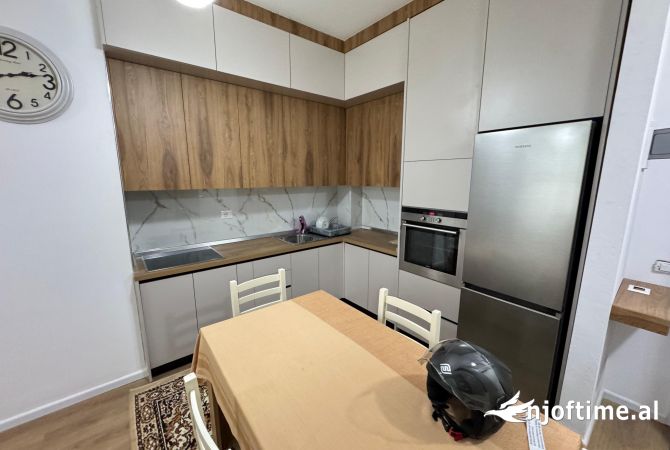 Shtepi me qera Apartament ne Tirane, 1+1, Mobilimi E mobiluar, Pagesa 450  Euro.