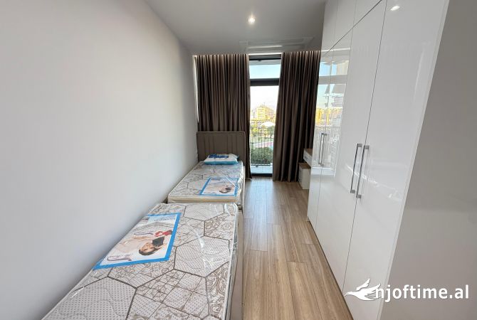 Shtepi me qera Apartament ne Tirane, 2+1, Mobilimi E mobiluar, Pagesa 1,300  Euro.