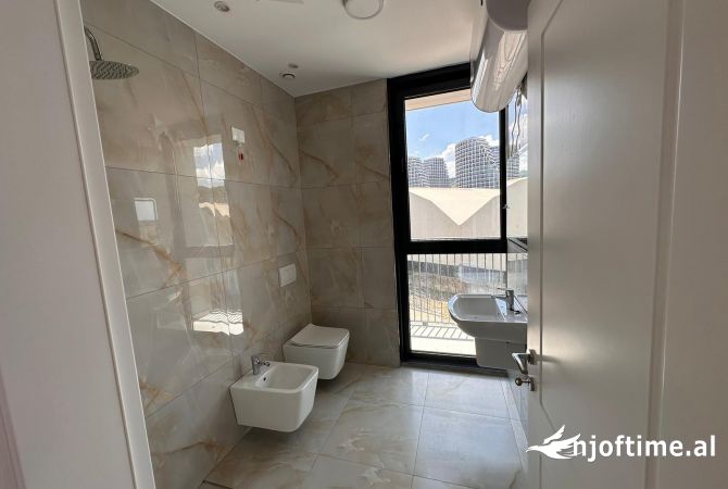 Jepet apartament  me qira  2+1 + post parking  Rruga e kosovarv Lake View Rezidence 1500 euro 