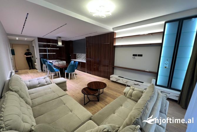 Shtepi me qera Apartament ne Tirane, 2+1, Mobilimi E mobiluar, Pagesa 900  Euro.