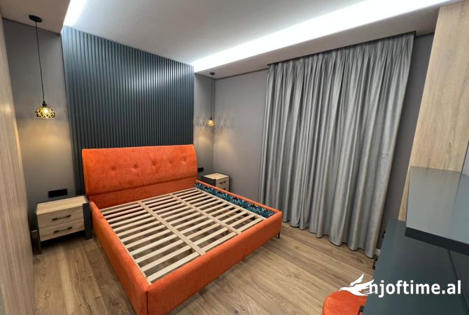 Shtepi me qera Apartament ne Tirane, 2+1, Mobilimi E mobiluar, Pagesa 900  Euro.