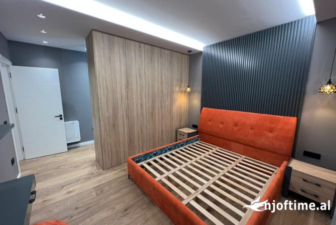 Shtepi me qera Apartament ne Tirane, 2+1, Mobilimi E mobiluar, Pagesa 900  Euro.