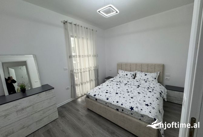 Shtepi me qera Apartament ne Tirane, 1+1, Mobilimi E mobiluar, Pagesa 500  Euro.